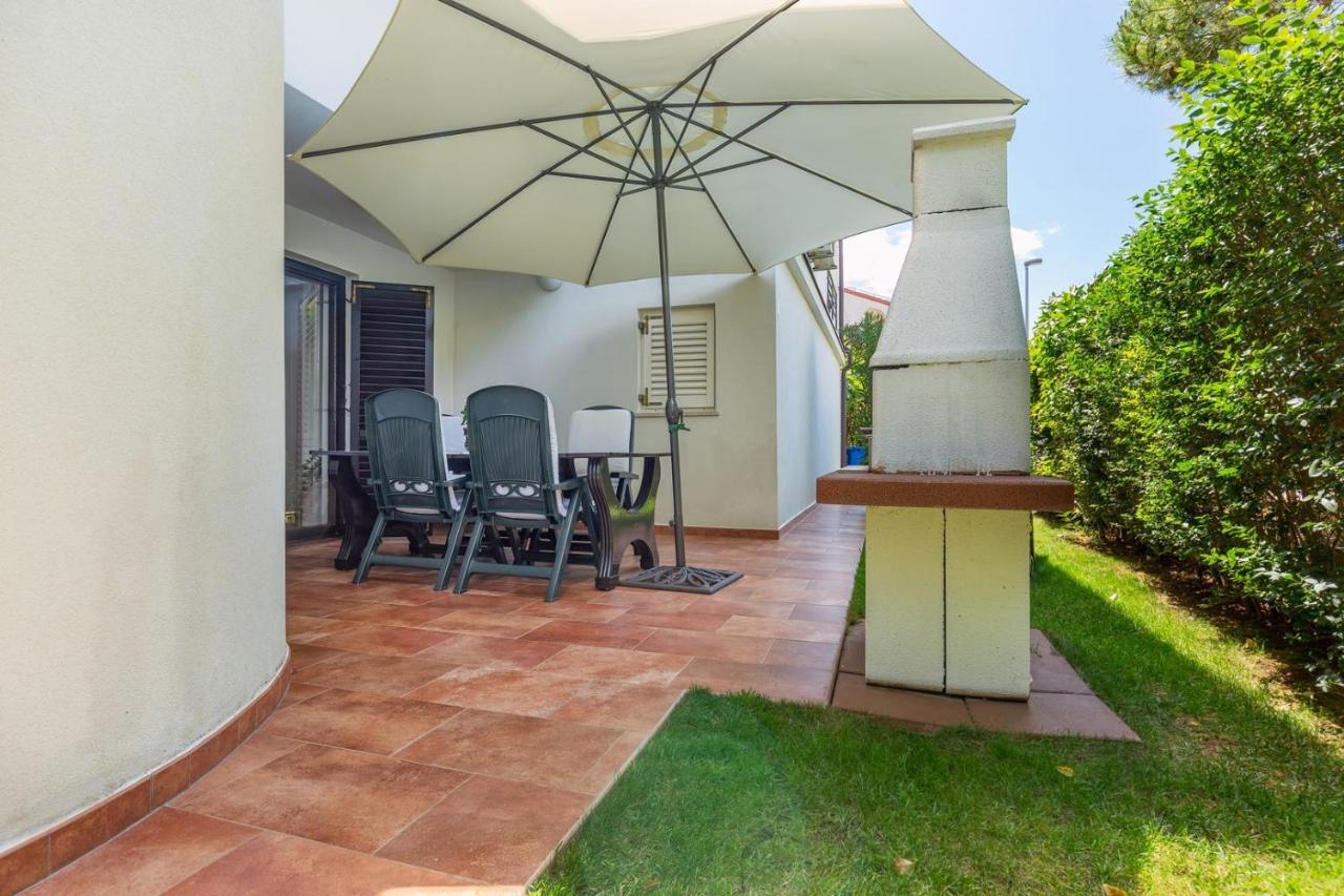 Holiday Apartment Suzana Ρόβινι Εξωτερικό φωτογραφία