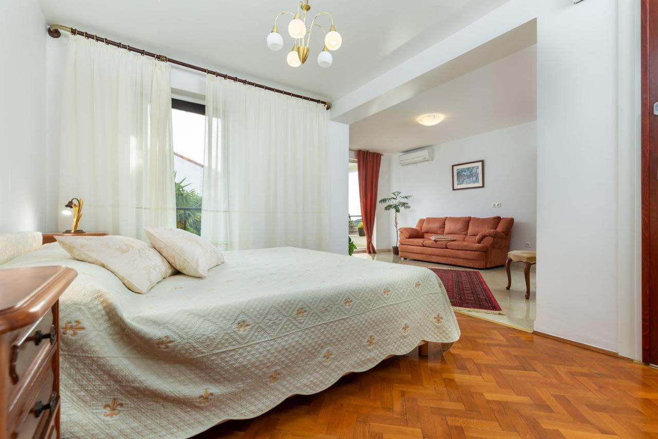 Holiday Apartment Suzana Ρόβινι Εξωτερικό φωτογραφία
