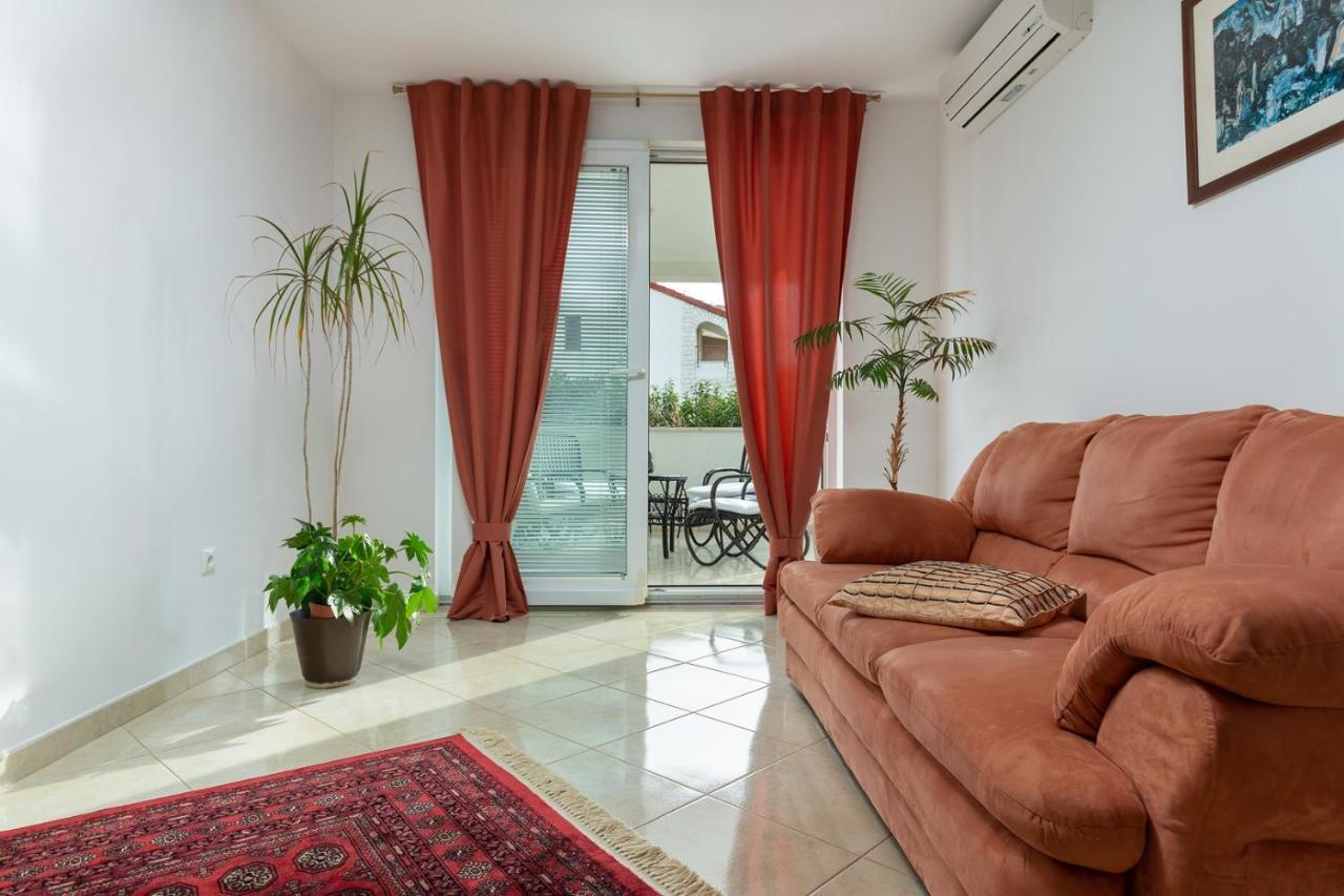 Holiday Apartment Suzana Ρόβινι Εξωτερικό φωτογραφία