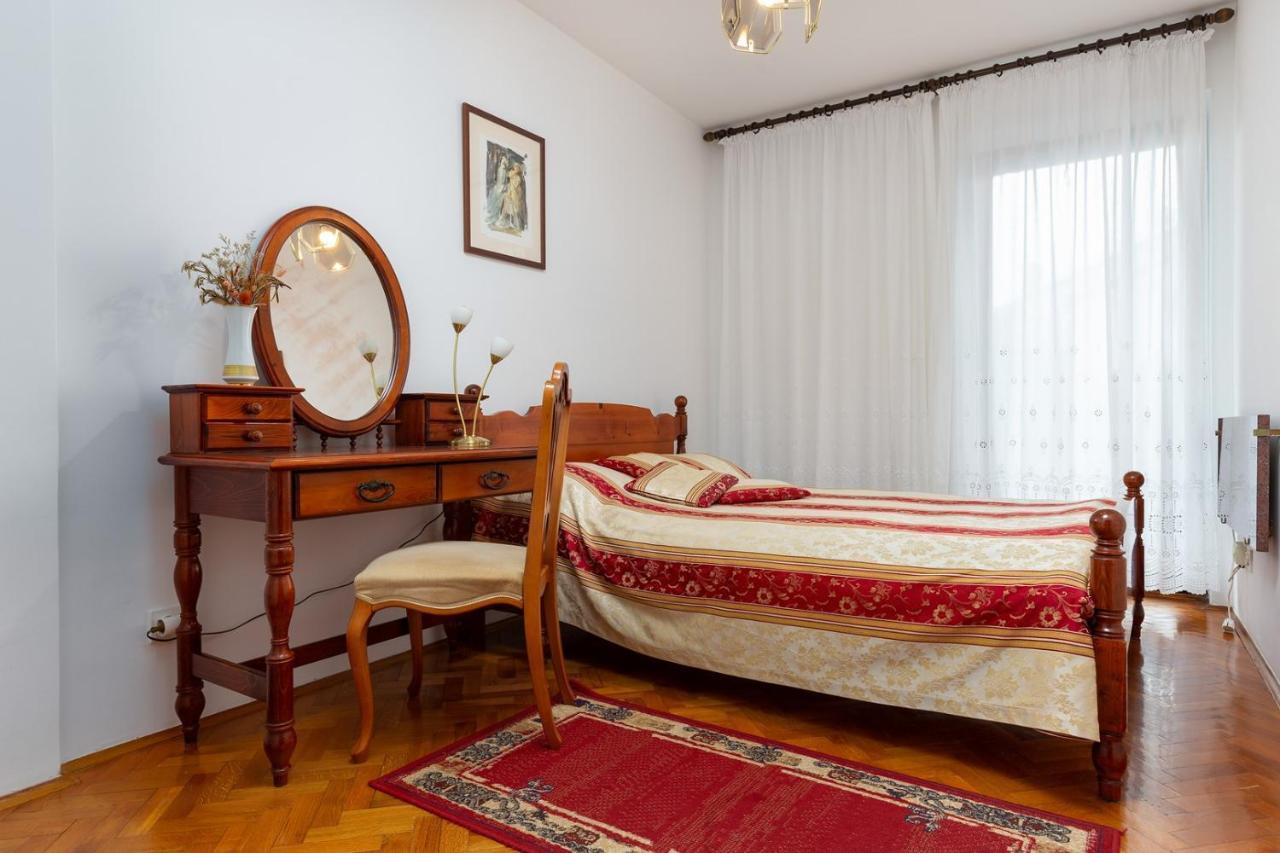 Holiday Apartment Suzana Ρόβινι Εξωτερικό φωτογραφία